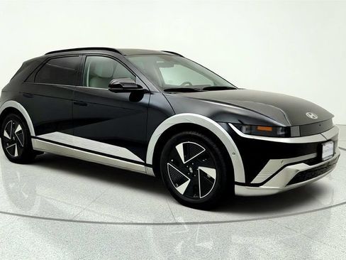 Used 2025 Hyundai Ioniq 5 Limited RWD image 3