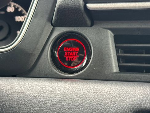 Certified 2024 Honda Pilot EX-L image 33