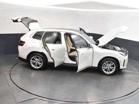 Certified 2025 BMW X3 xDrive30i image 50
