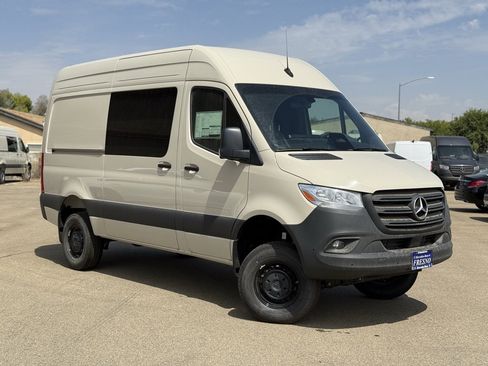 New 2025 Mercedes-Benz Sprinter 2500 image 1