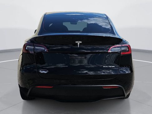 Used 2021 Tesla Model Y Long Range AWD/4WD image 5
