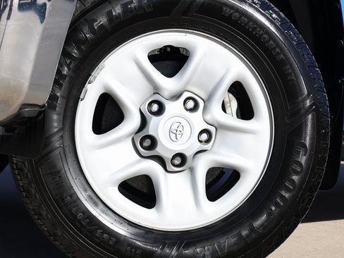 Used 2021 Toyota Tundra SR5 image 12