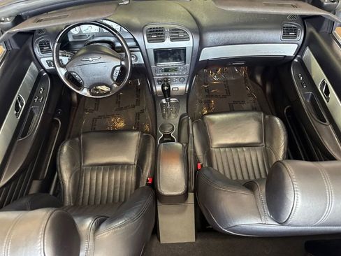 Used 2004 Ford Thunderbird image 8