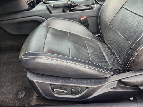 Used 2018 Ford Mustang Premium RWD image 23