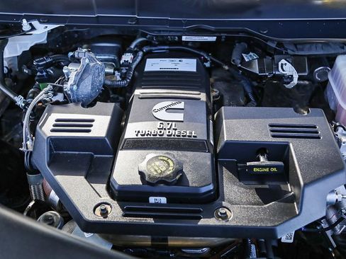 Certified 2024 RAM 2500 Laramie image 27