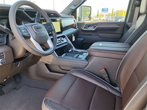 New 2026 GMC Sierra 2500 Denali w/ Denali Reserve Package image 17