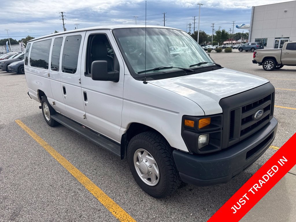 Used 2009 Ford E-350 and Econoline 350 XLT RWD image 3
