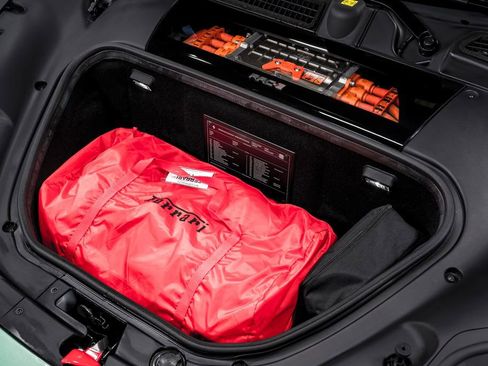 Used 2023 Ferrari SF90 Stradale image 39