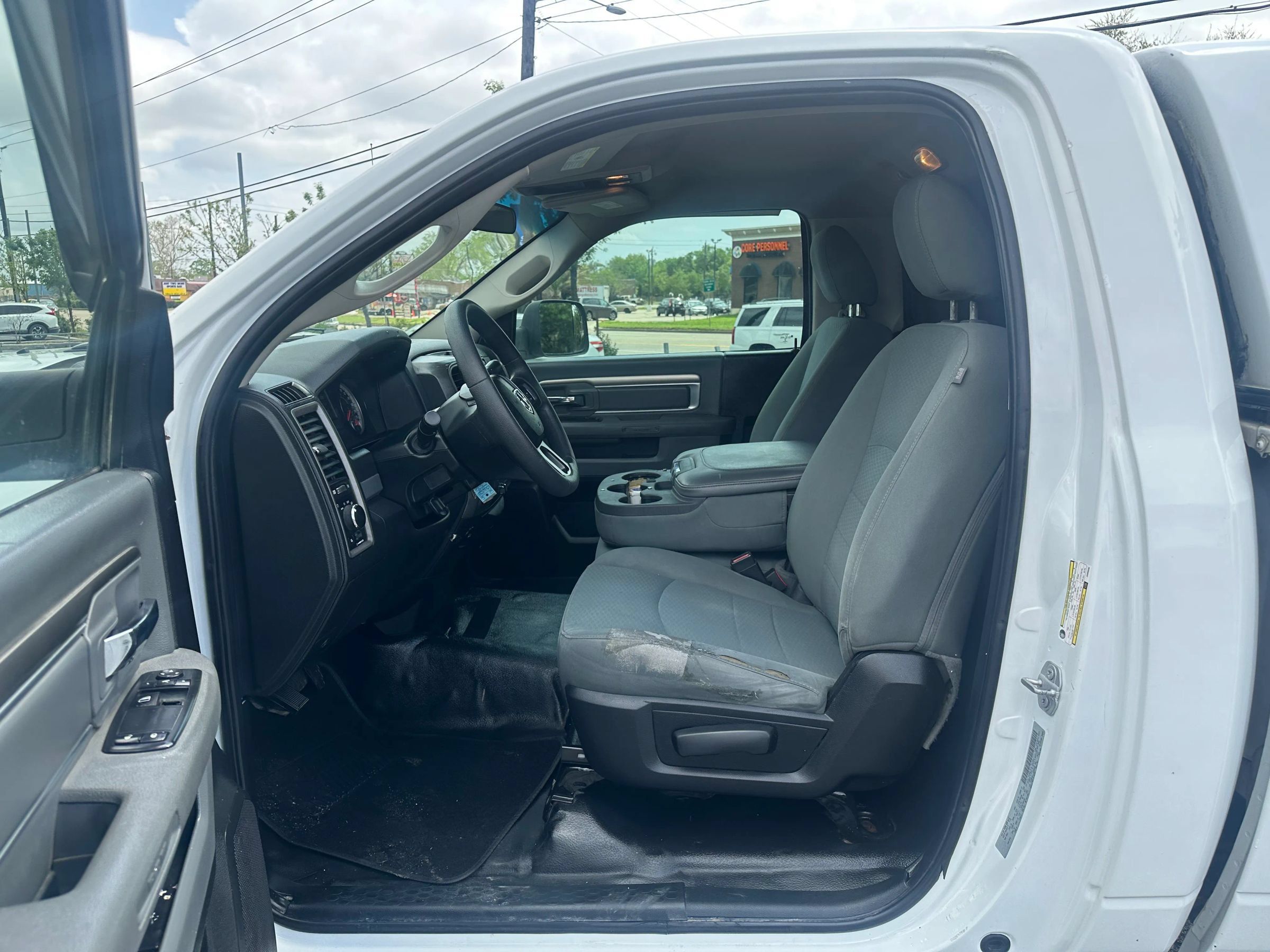 Used 2018 RAM 2500 Tradesman w/ Chrome Appearance Group RWD image 11