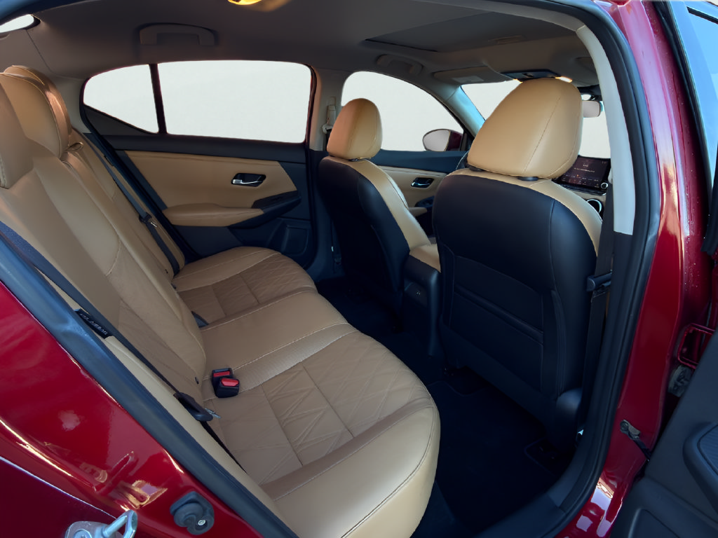 Used 2021 Nissan Sentra SV w/ SV Premium Package FWD image 25