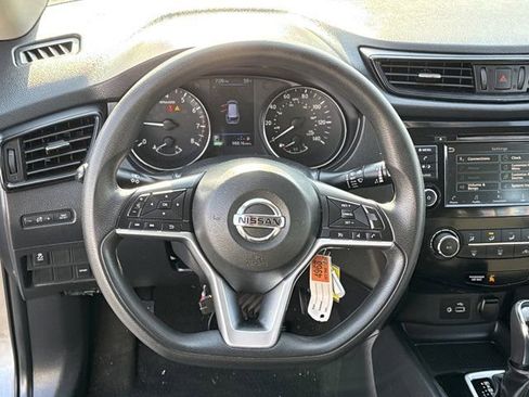 Used 2018 Nissan Rogue S FWD image 18