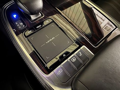 Used 2018 Lexus LS 500 AWD w/ Luxury Package image 35