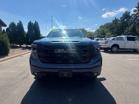 Used 2026 GMC Sierra 1500 Elevation w/ Elevation Premium Package AWD/4WD image 3