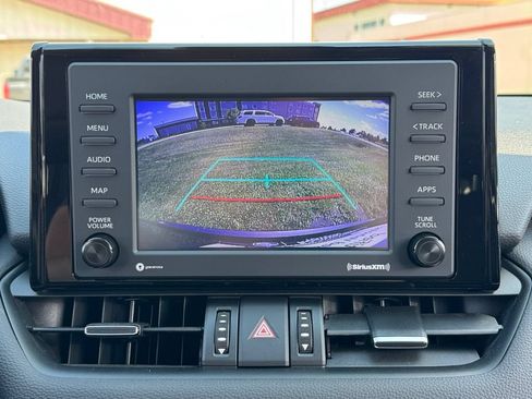 Certified 2022 Toyota RAV4 XLE Premium AWD/4WD image 22