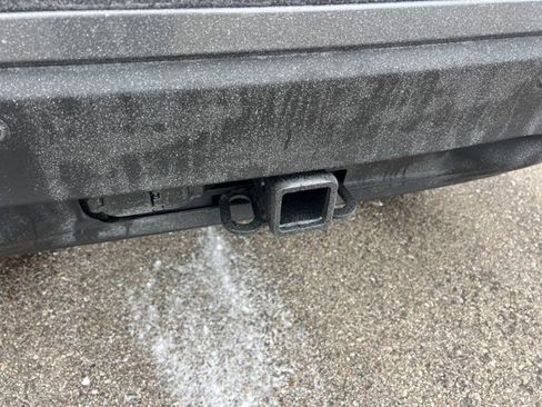 Certified 2023 Ford Explorer XLT w/ Class IV Trailer Tow Package image 26