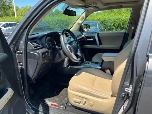 Used 2017 Toyota 4Runner Limited AWD/4WD image 16
