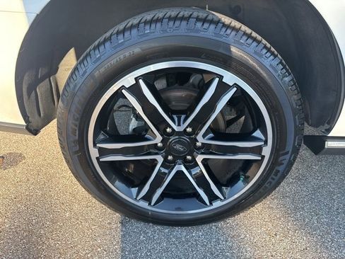 Used 2021 Ford Expedition Limited image 39