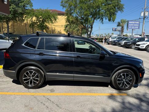 Used 2021 Volkswagen Tiguan SE FWD image 4