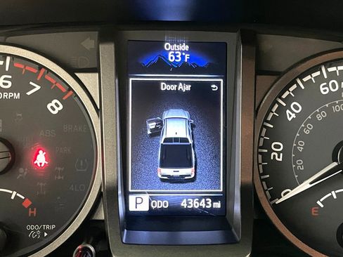 Used 2023 Toyota Tacoma TRD Off-Road image 25