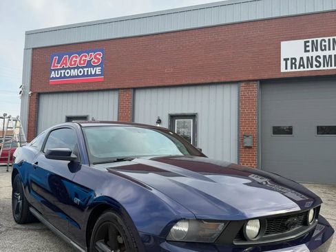 Used 2010 Ford Mustang GT RWD image 1