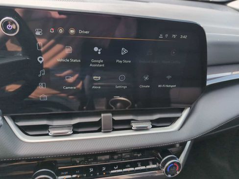 Used 2025 Chevrolet Equinox LT w/ Convenience Package II FWD image 13