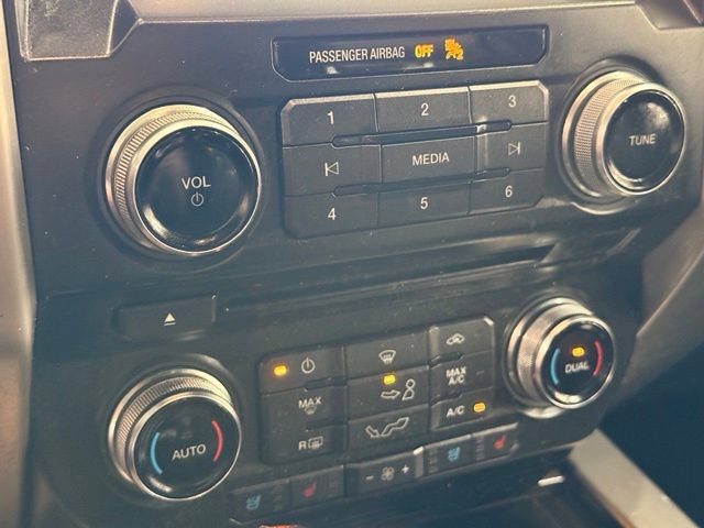 Used 2016 Ford F150 Platinum w/ Equipment Group 701A Luxury AWD/4WD image 17