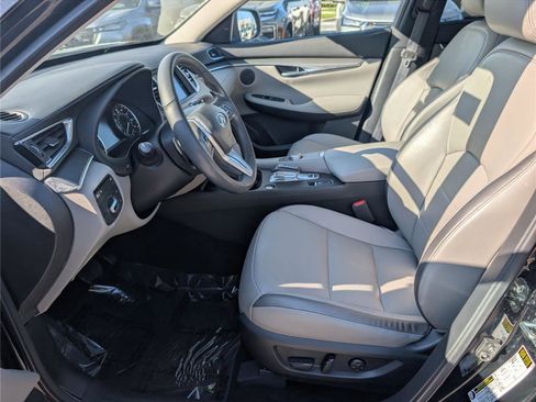Used 2023 INFINITI QX50 Luxe AWD/4WD image 17