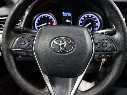 Used 2021 Toyota Camry LE image 12