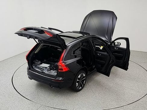 New 2026 Volvo XC60 B5 Plus w/ Protection Package Premier AWD/4WD image 43
