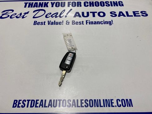 Used 2018 Nissan Rogue S image 23