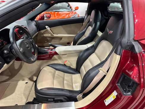 Used 2007 Chevrolet Corvette Coupe w/ Preferred Equipment Group RWD image 12