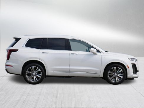 Used 2022 Cadillac XT6 Premium Luxury w/ LPO, Floor Liner Package AWD/4WD image 8