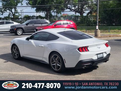 Used 2024 Ford Mustang Coupe RWD image 3