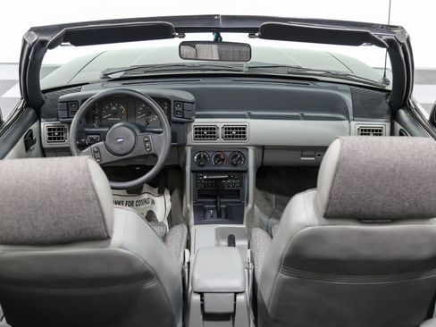 Used 1989 Ford Mustang LX image 18
