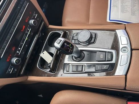 Used 2015 BMW 740i RWD image 27