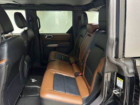 Used 2023 Ford Bronco Outer Banks w/ Sasquatch Package image 19