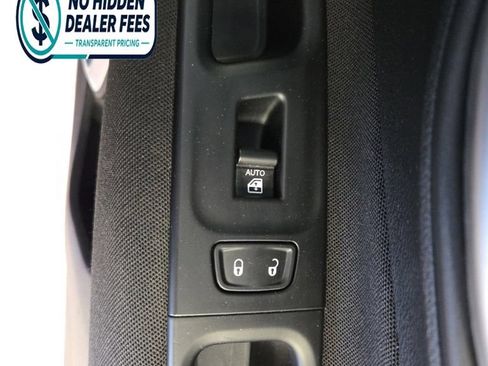 Used 2020 Jeep Renegade Latitude FWD image 22
