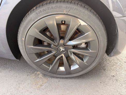 Used 2021 Tesla Model 3 Long Range AWD/4WD image 10