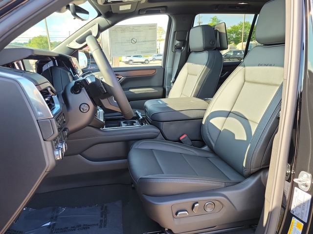 New 2026 GMC Yukon Denali w/ Denali Reserve Package AWD/4WD image 8