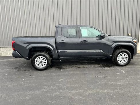 Certified 2025 Toyota Tacoma SR5 image 1