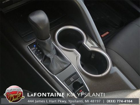 Used 2021 Toyota Camry LE image 22