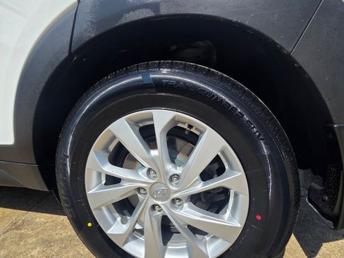 Used 2021 Hyundai Tucson Value FWD image 24