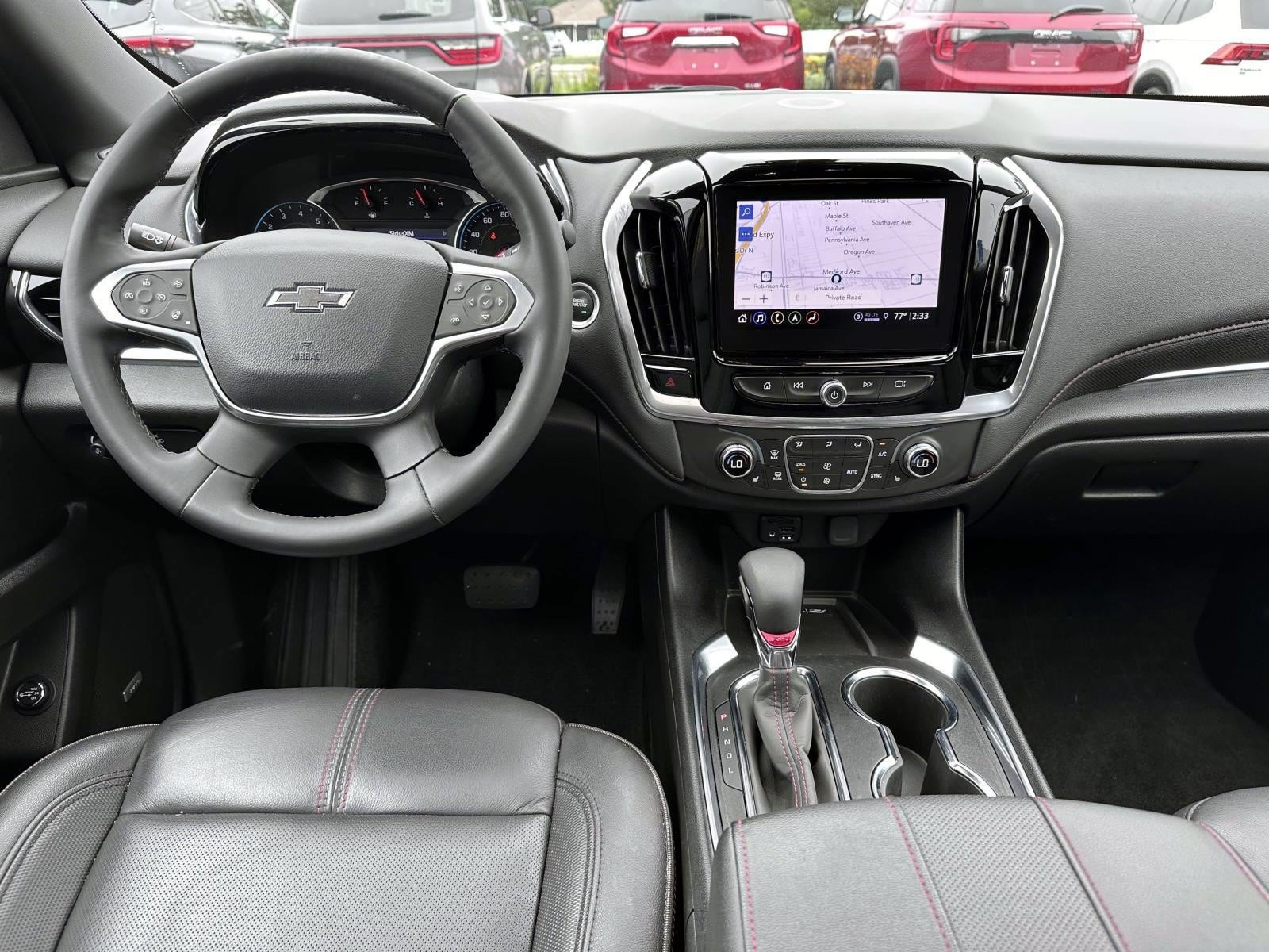 Used 2023 Chevrolet Traverse RS AWD/4WD image 17