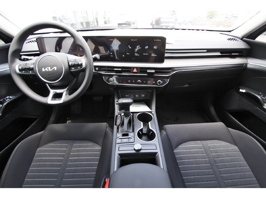 New 2026 Kia K5 LXS FWD image 8