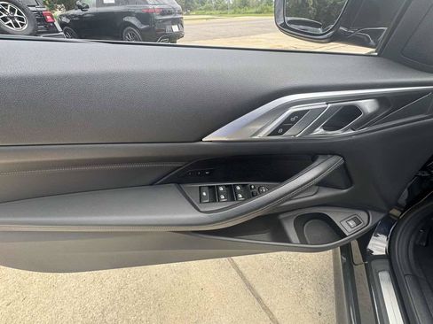 Used 2025 BMW 430i Convertible w/ Premium Package RWD image 12
