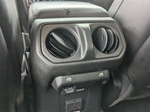 Used 2021 Jeep Wrangler Unlimited Rubicon w/ Xtreme Recon 35" Tire Package image 23