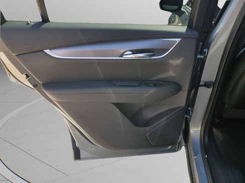 New 2025 Cadillac XT6 Luxury image 19