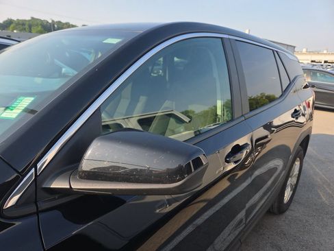 Used 2024 GMC Terrain SLE FWD image 11