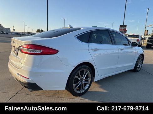 Used 2019 Ford Fusion SEL image 19
