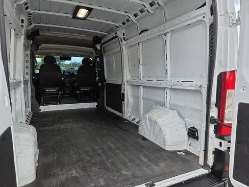 Used 2023 RAM ProMaster 2500 FWD image 16